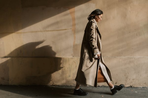 Essential Tips for Choosing the Perfect Women"s Trench Coat in the UK