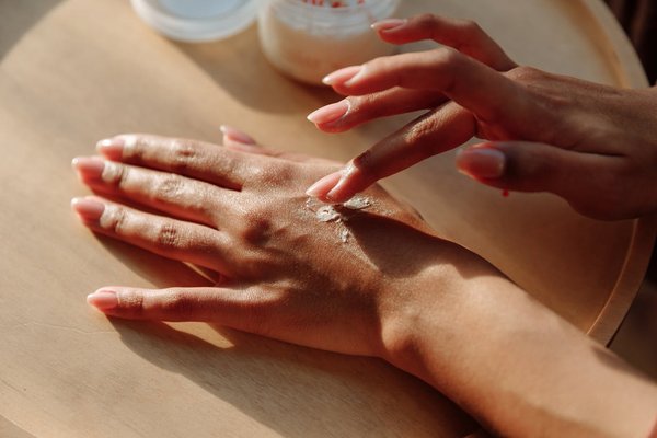 Essential Nutrients for Strong, Healthy Nails: A Comprehensive Guide